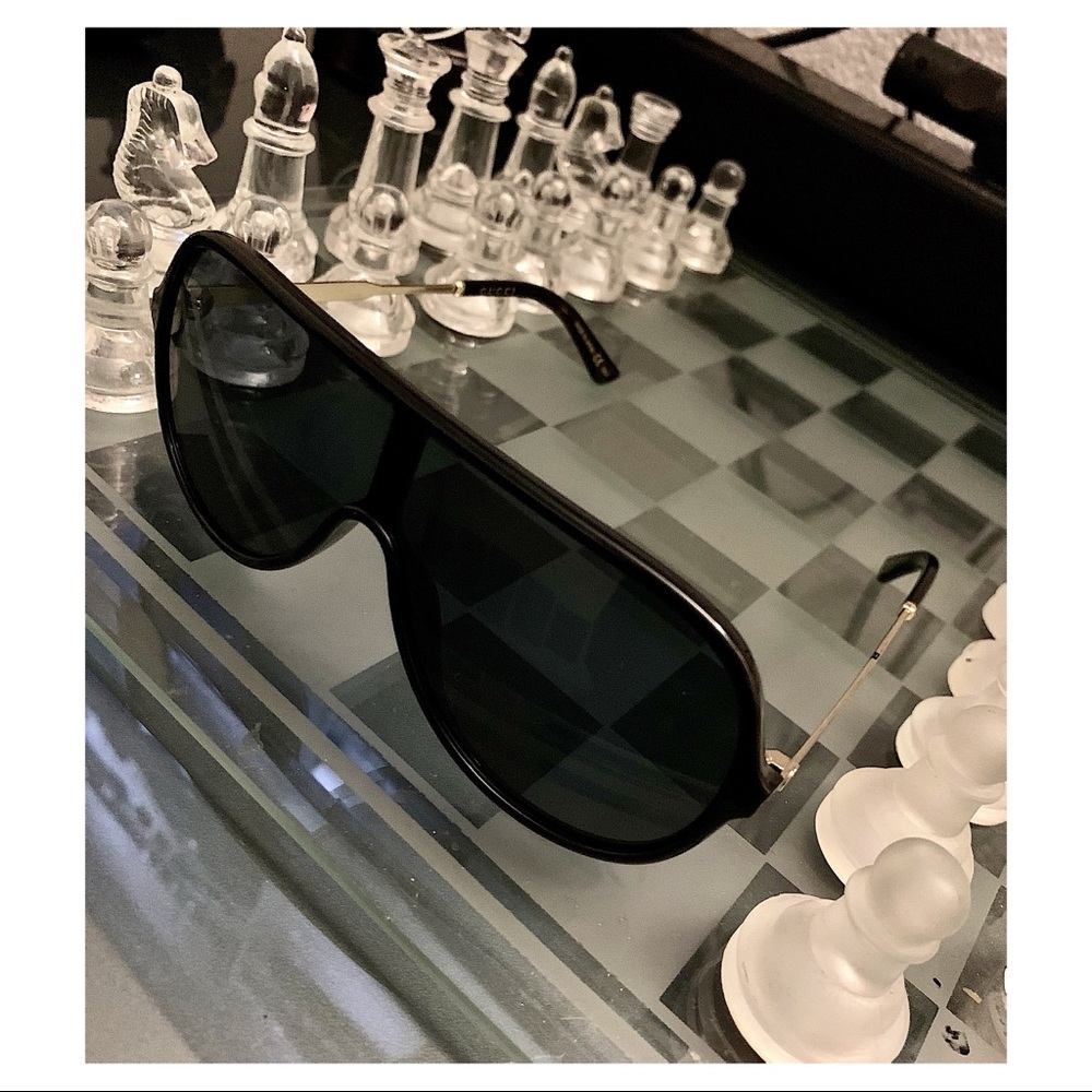 Gucci aviator glasses